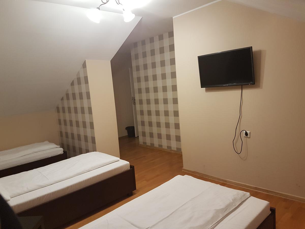 华沙 杜斯卡旅馆旅舍 外观 照片